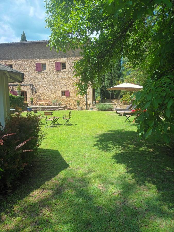 Le Vieux Moulin De Jouques Bed & Breakfast ภายนอก รูปภาพ