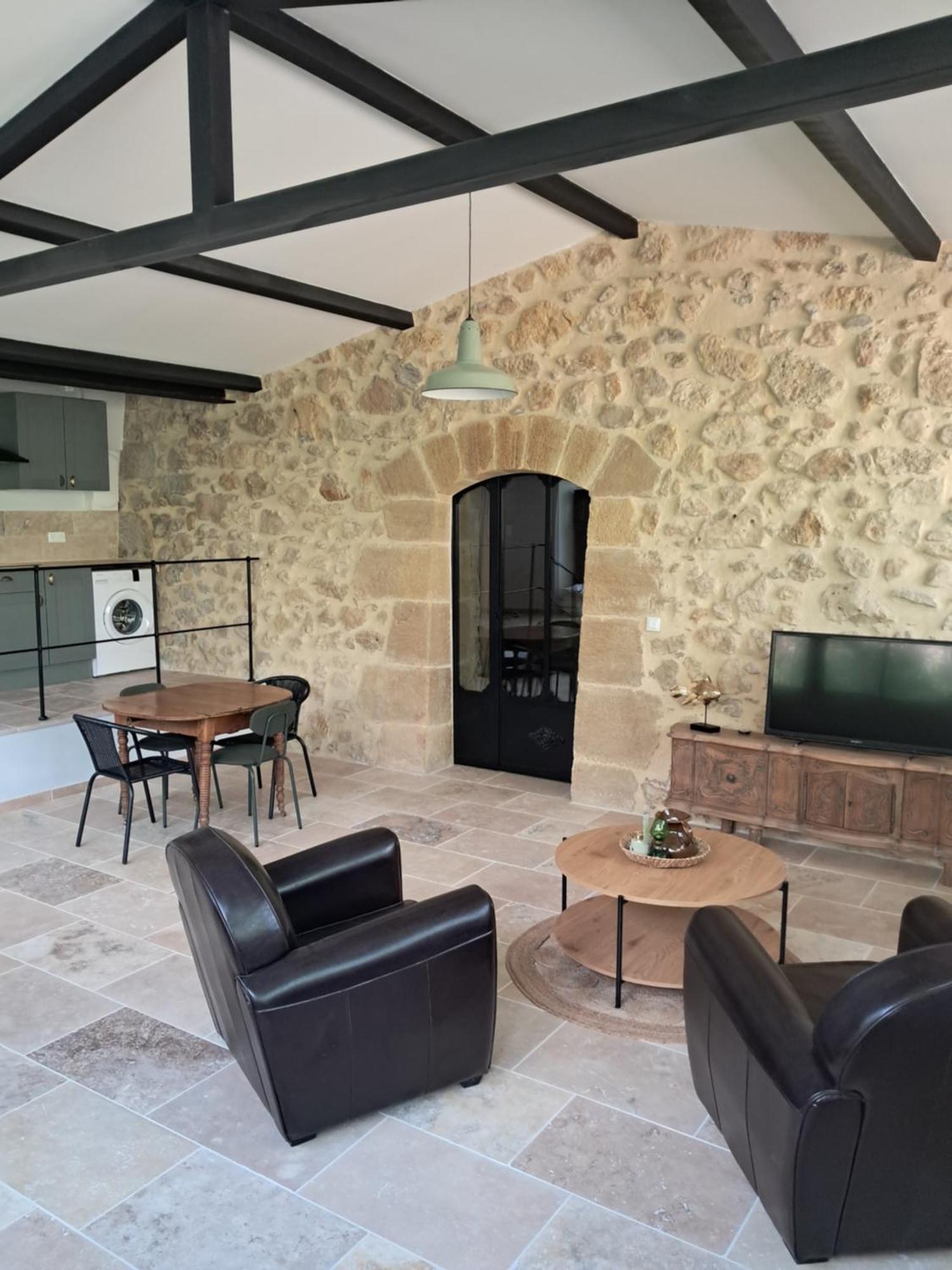 Le Vieux Moulin De Jouques Bed & Breakfast ภายนอก รูปภาพ