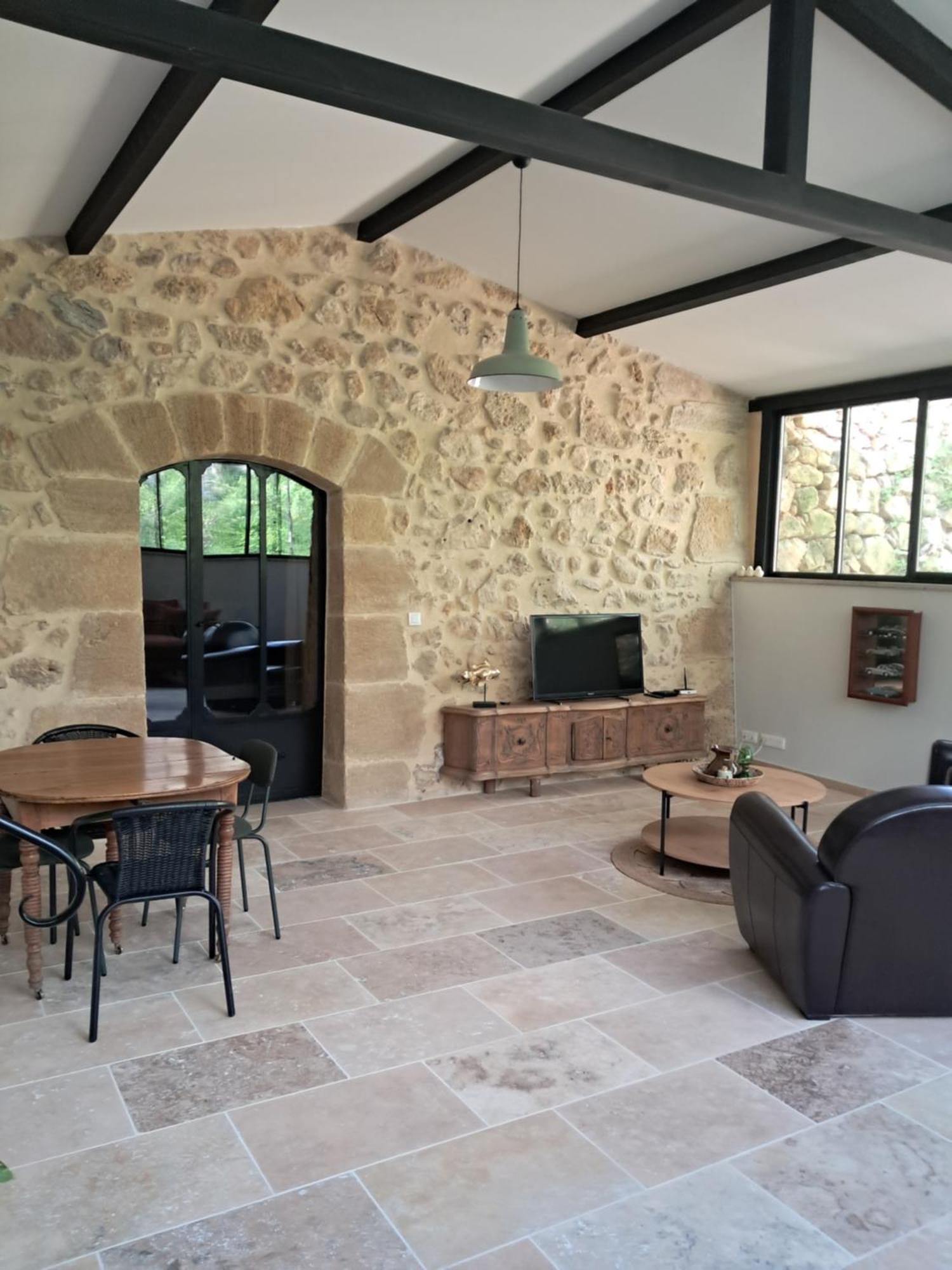 Le Vieux Moulin De Jouques Bed & Breakfast ภายนอก รูปภาพ