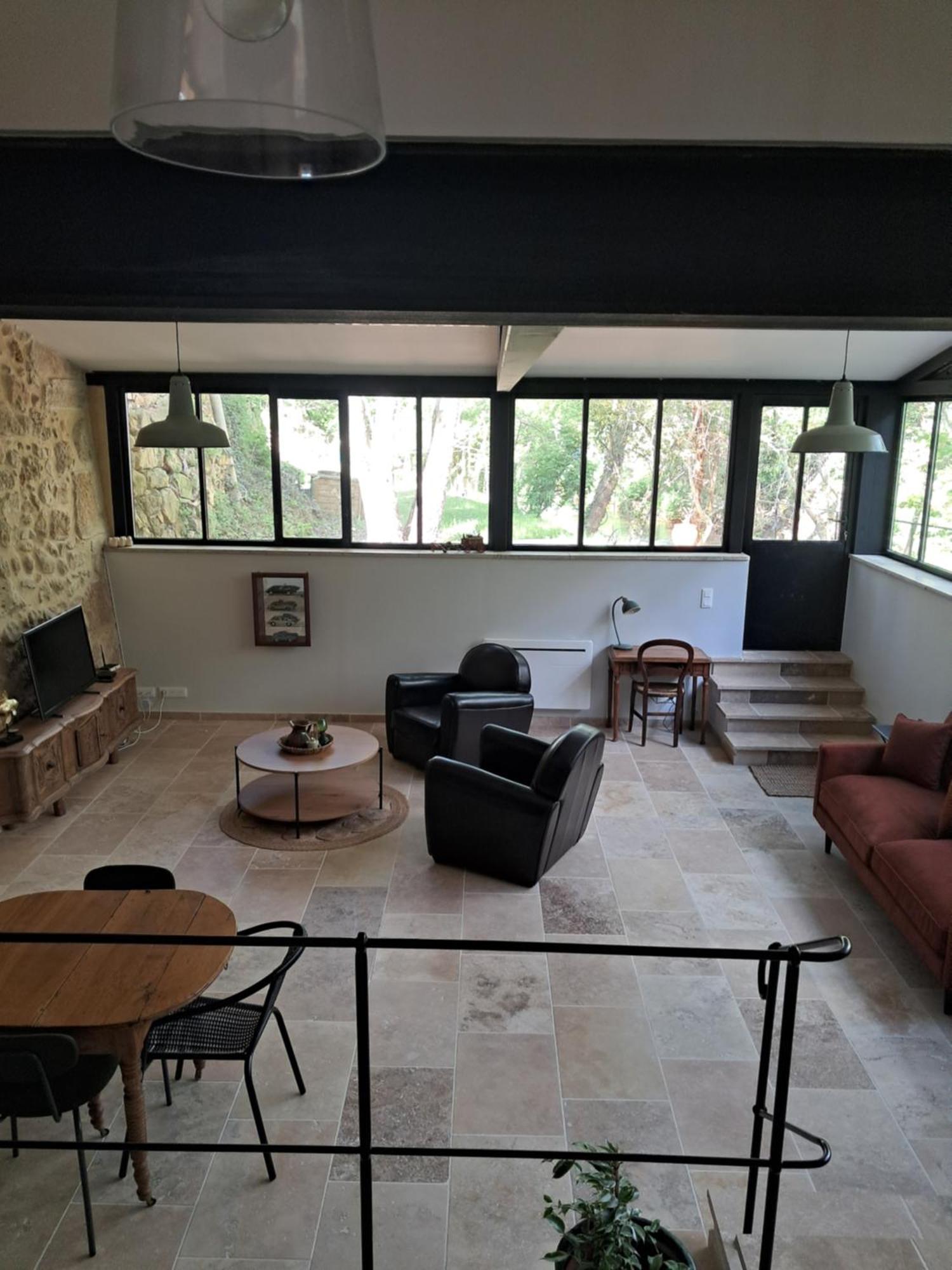 Le Vieux Moulin De Jouques Bed & Breakfast ภายนอก รูปภาพ